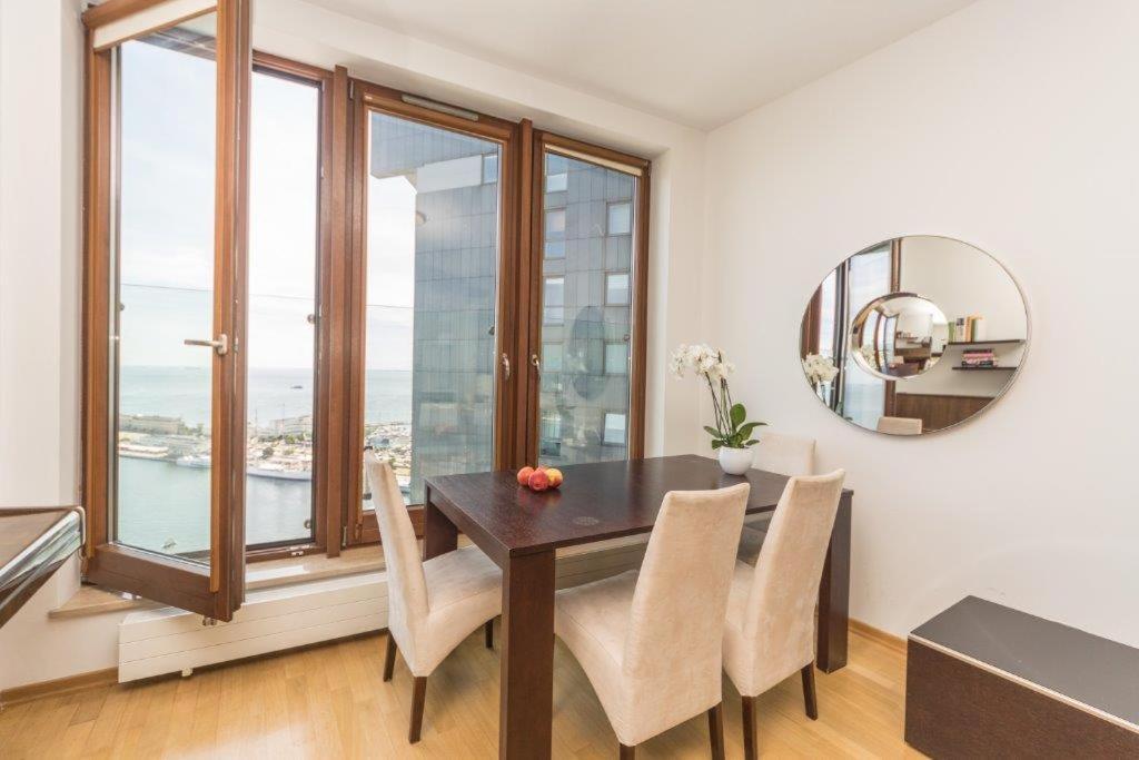 Appartement Apartament W Sea Towers Z Pieknym Widokiem à Gdynia Extérieur photo
